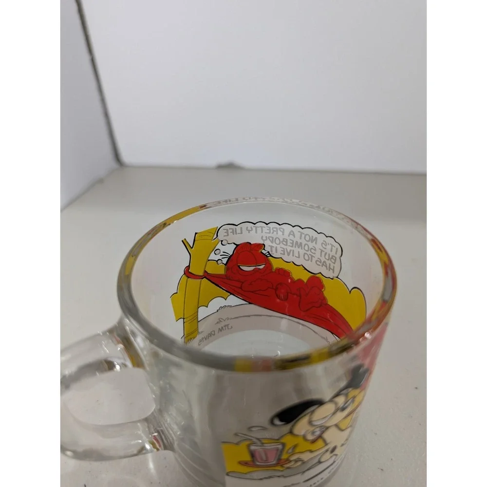Vintage 1978 McDonalds Garfield Glass Mug Its Not a Pretty Life Jim Davis Cat